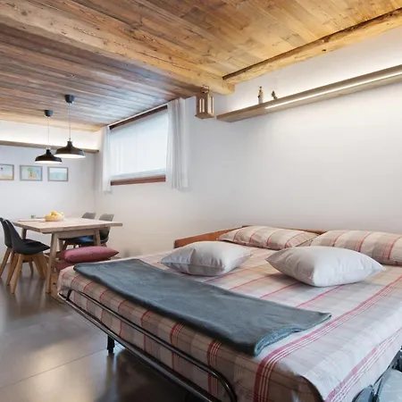 Casa Nadia Apartment *